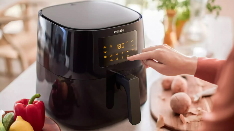 Vệ sinh nồi chiên không dầu Philips - Làm nóng nồi không để khử mùi nhựa