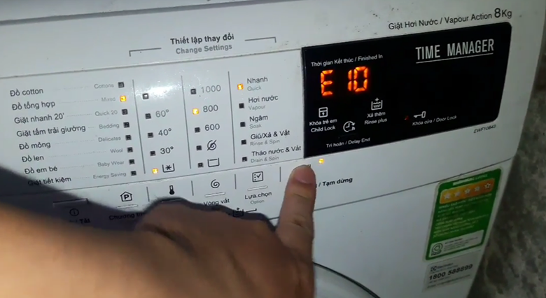 Lỗi nháy đèn máy giặt Electrolux 2
