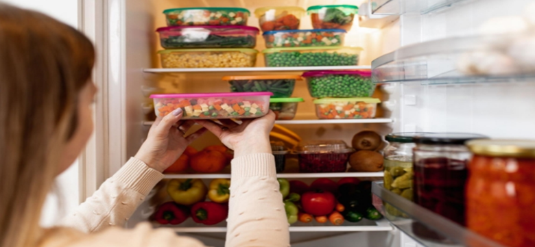 Ngăn mát tủ lạnh Samsung bị đóng đá 2