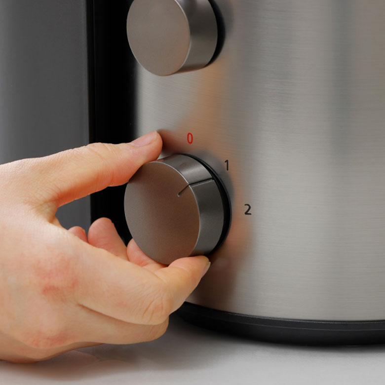 Máy ép đa năng Panasonic MJ-CB800SRA - Sử dụng dễ dàng