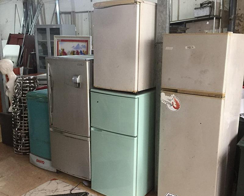 tu-lanh-bi-ro-dien-co-ton-dien-khong-2