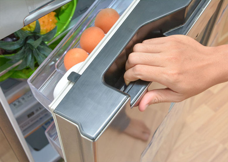 tu-lanh-bi-ro-dien-co-ton-dien-khong-5