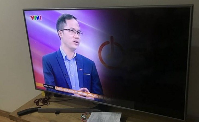 Lỗi màn hình tivi Samsung nửa sáng, nửa tối