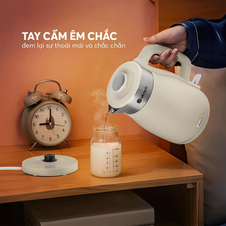 Tay cầm êm chắc - Ấm siêu tốc Elmich 1.8 lít KEE-8457AW