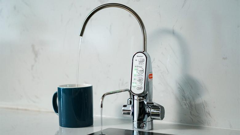 Máy lọc nước ion kiềm có thực sự tốt không? Cần tìm hiểu đến khái niệm máy lọc nước ion kiềm