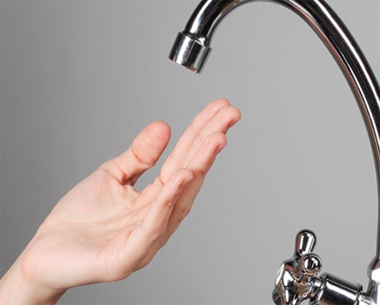 Máy lọc nước bị tắc từ vòi lấy nước