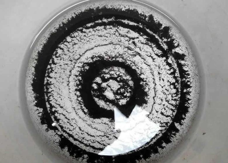 Hình ảnh máy lọc nước có cặn đen