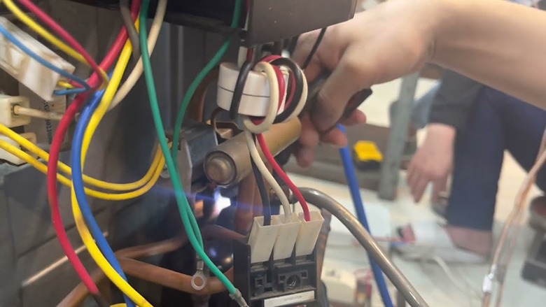 Điều hòa hỏng van đảo chiều với dấu hiệu nhận biết