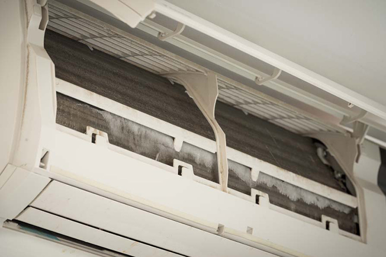 Máy lạnh Panasonic bị chảy nước 3