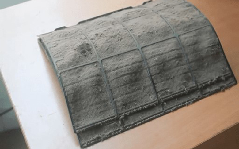 Điều hòa bị chập điện 4