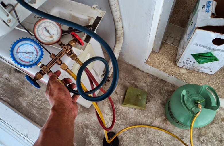 Khắc phục ngay điều hoà bị đóng tuyết