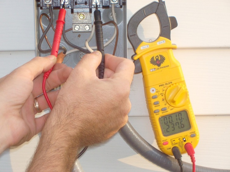 Điều hoà 2 chiều không nóng bị cầu chì đứt