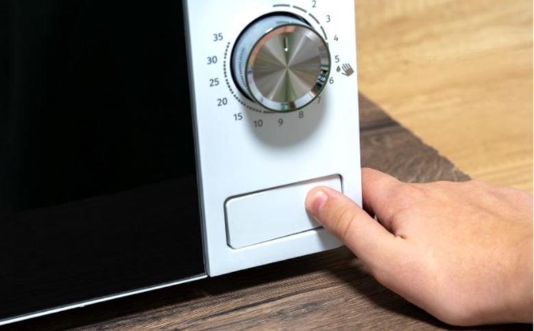 Lò vi sóng không mở được cửa 1