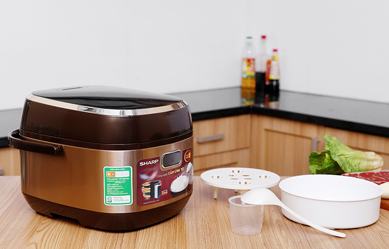 Nồi cơm điện Sharp không vào điện 4