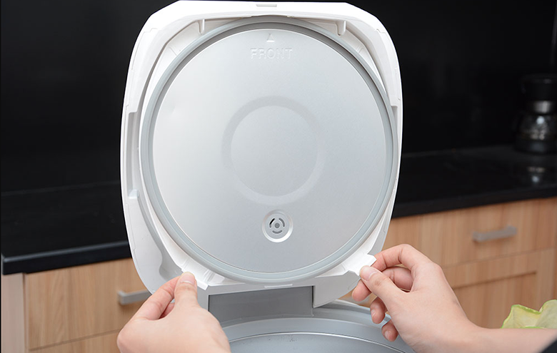 So sánh nồi cơm điện cơ và điện tử - điểm giống nhau