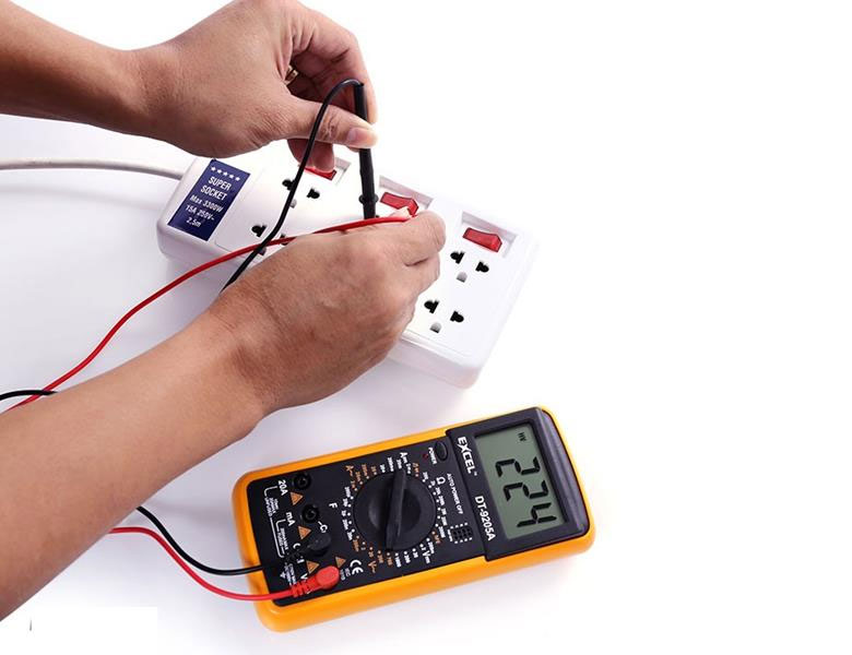 Khắc phục lỗi E5 bếp từ bằng cách kiểm tra nguồn điện