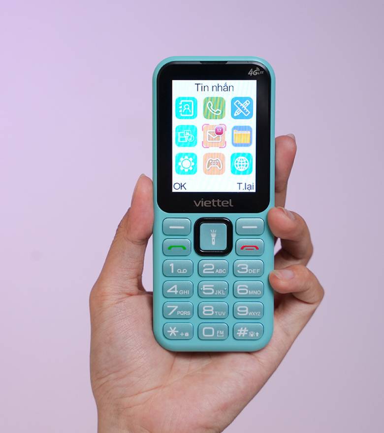 Điện thoại Viettel T2 4G Blue - Màn hình rõ nét