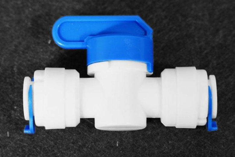 Máy lọc nước ra nhiều nước thải ít nước tinh khiết do van xả chưa đóng chặt