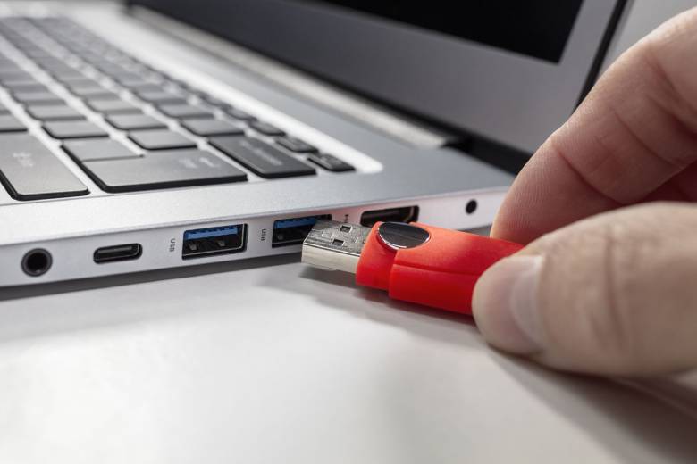chập main laptop không kết nối được cổng USB