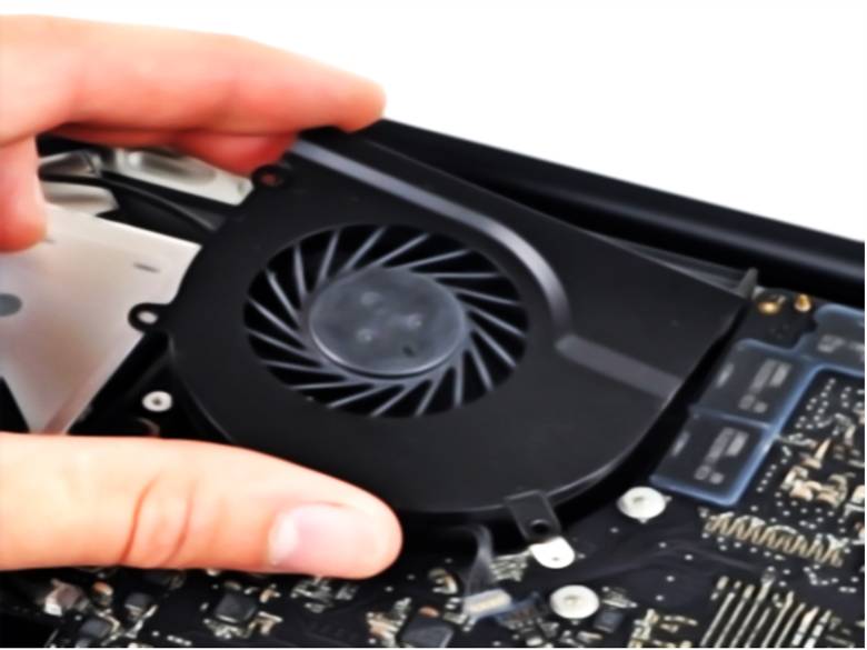 lắp quạt tản nhiệt hạn chế chập main laptop