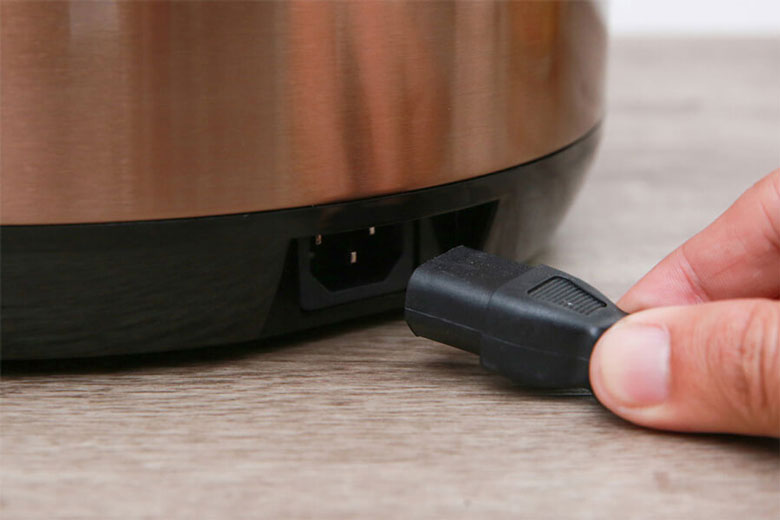 Kiểm tra nguồn điện nồi áp suất - Hướng dẫn sử dụng nồi áp suất điện