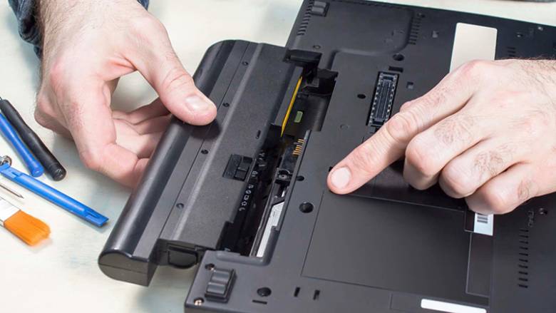 laptop dell rút sạc là tắt nguồn do pin hỏng