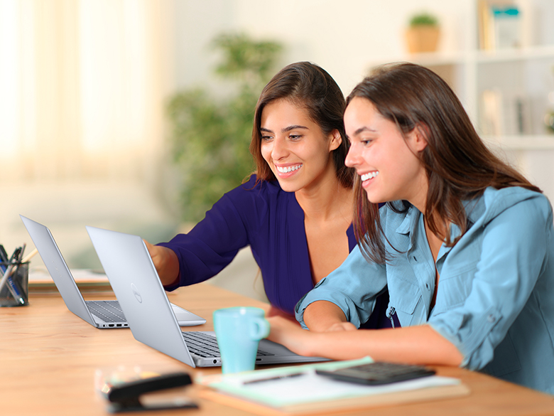 Laptop Dell Inspiron 15 N3520-i5U085W11SLU  chip Intel Core i5-1235U