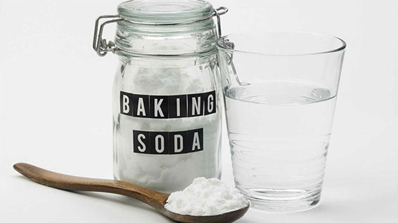 Cách tẩy vết ố vàng trong tủ lạnh với Baking soda