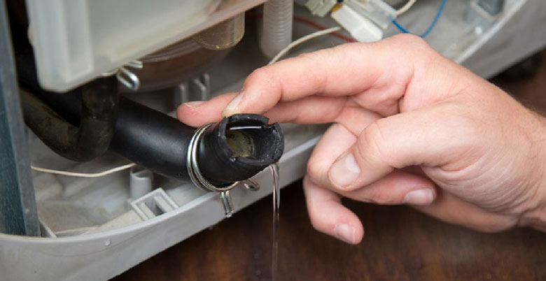 Máy giặt không chạy thời gian do van cấp nước bị hỏng hoặc tắc nghẽn