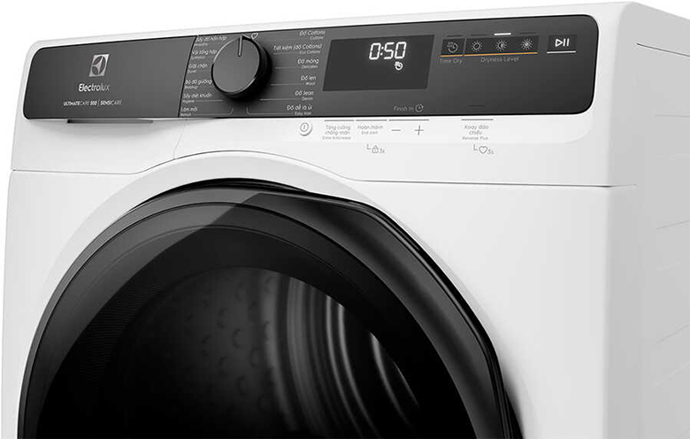 Máy sấy bơm nhiệt Electrolux 8 kg EDH803J5WC - Bảng điều khiển giao diện hiện đại