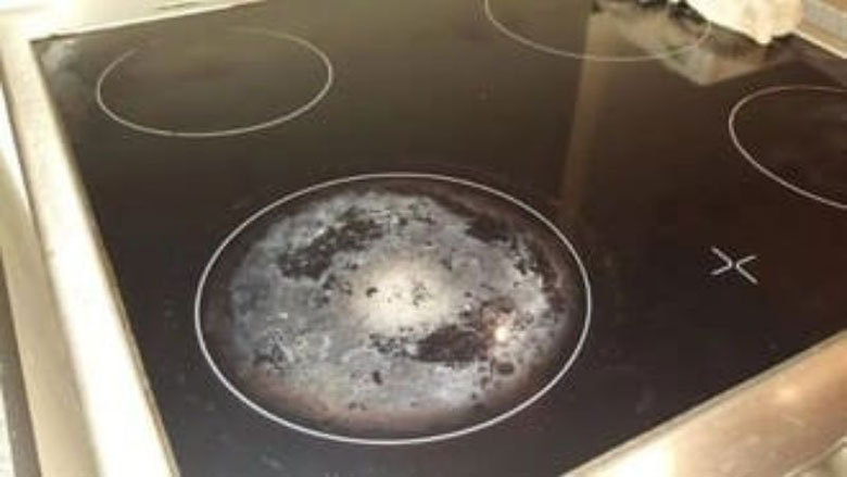 Mặt bếp hồng ngoại bị rộp - Có nguy hiểm không?