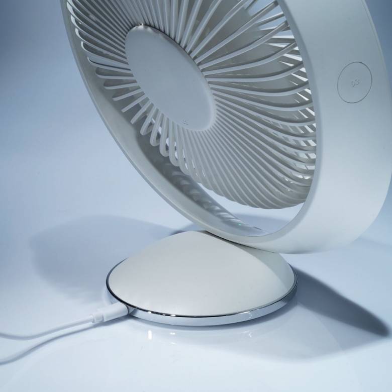 Quạt sạc để bàn USB Tiross TS2282 - Dung lượng pin 4000mAh