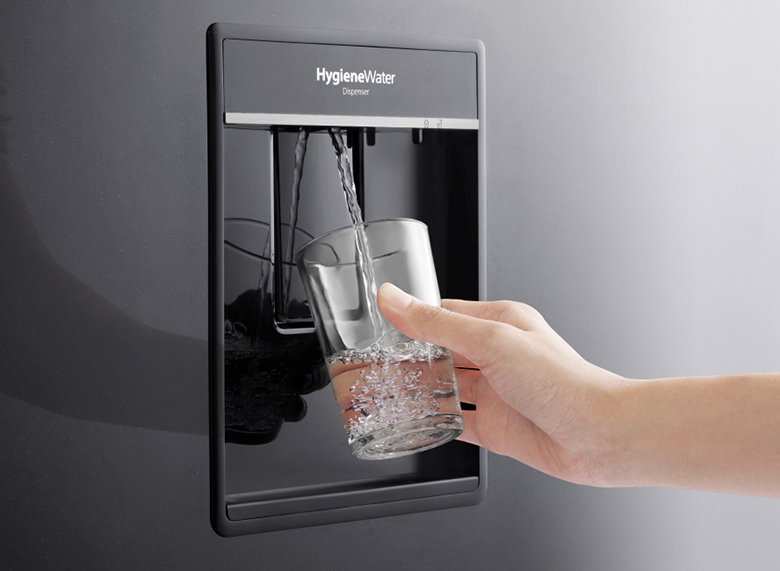 ngăn lấy nước ngoài - Tủ lạnh Panasonic Inverter 410 lít NR-BX460WKVN