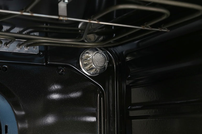 Trang bị đèn trong khoang lò - Lò nướng âm Electrolux EOB2100COX