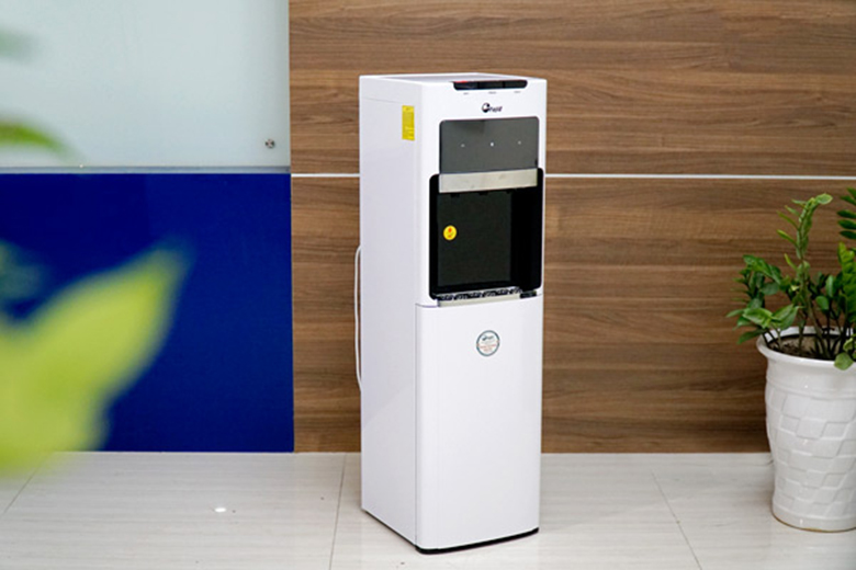 Thiết kế hiện đại - Cây nước nóng lạnh FUJIE WD8500C