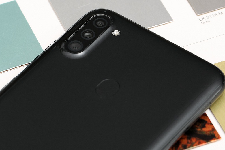 camera- điện thoại Samsung Galaxy A11 3GB/32GB Đen