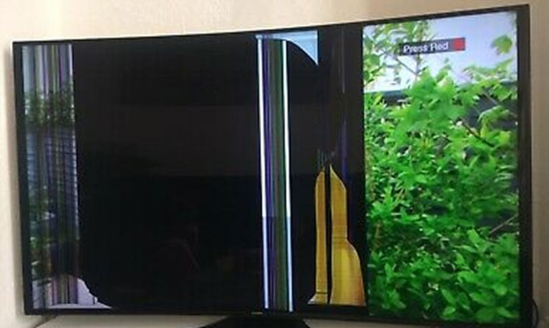 khắc phục tivi Samsung bị đen nửa màn hình