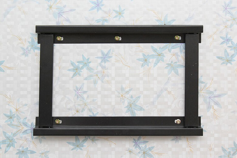 Hoàn tất việc lắp giá khung treo tường