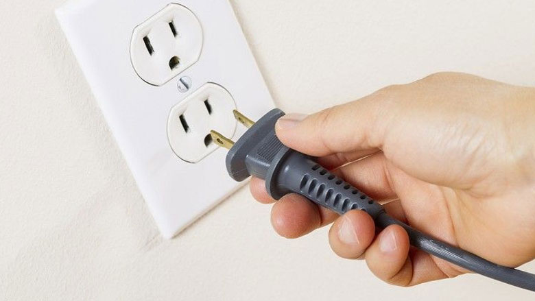 Kiểm tra dây điện và jack cắm