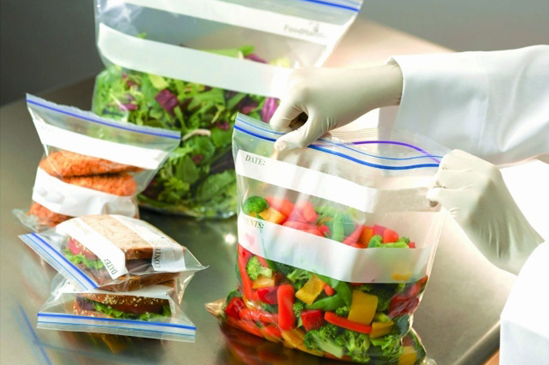 cách bảo quản rau trong tủ lạnh bằng túi ni-lon