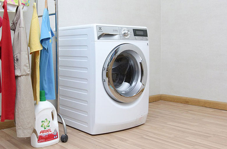 Nguyên nhân máy giặt Electrolux bị treo cần reset