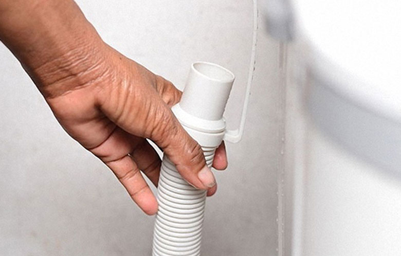 Kiểm tra đường ống thoát nước