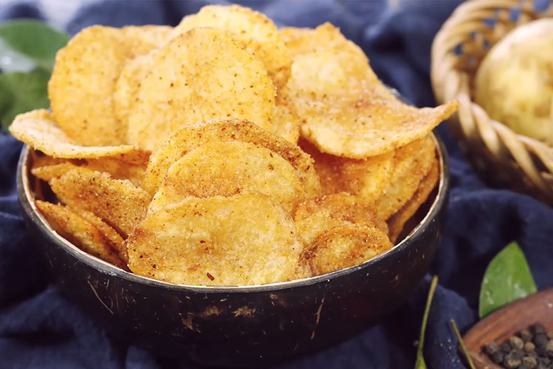 cách làm khoai tây lắc phô mai bằng nồi chiên không dầu