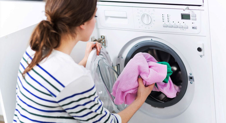 Máy giặt bị rung lắc mạnh khi vắt - Phân bổ quần áo đều trong lồng giặt