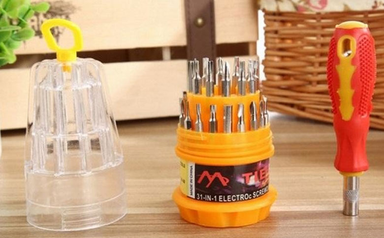 Những công cụ cần thiết lắp vòi nước cho máy giặt Toshiba