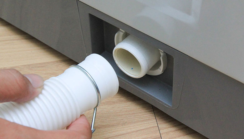 Cách lắp vòi thoát nước máy giặt Toshiba