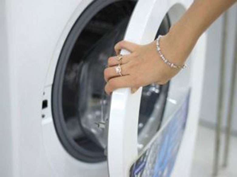 2 cách mở khóa máy giặt Electrolux