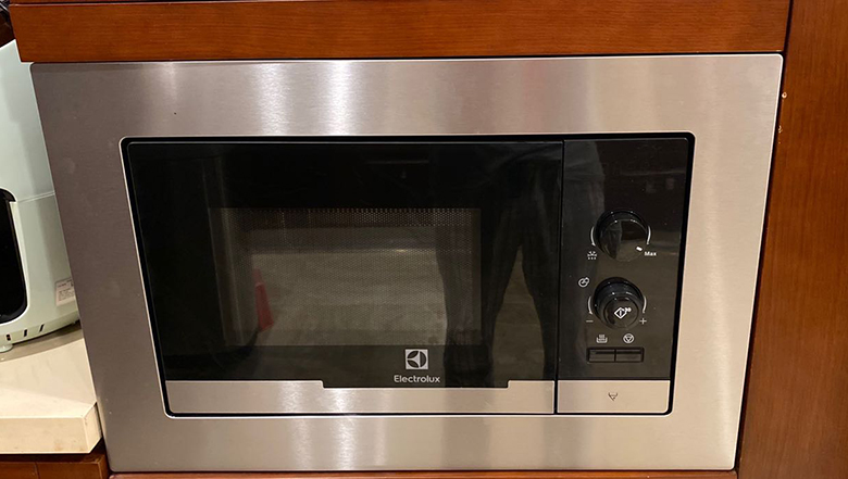 Lò vi sóng âm Electrolux EMS2085X 20 lít