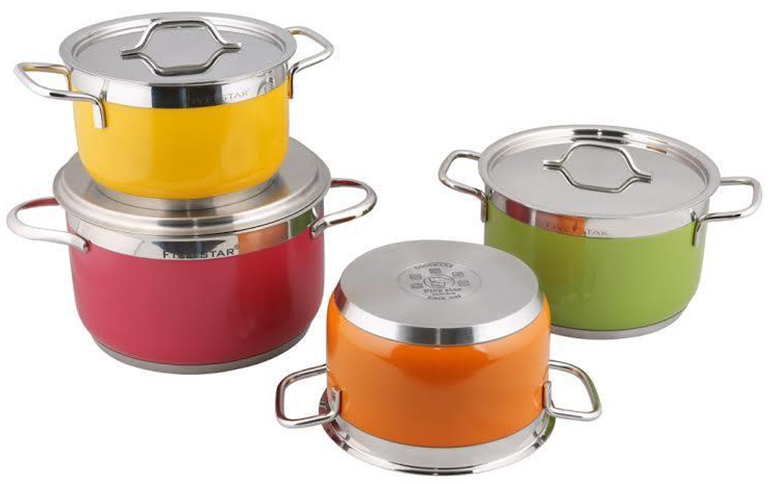 Có nên mua những bộ nồi bếp từ có sơn màu xanh, đỏ, vàng không
