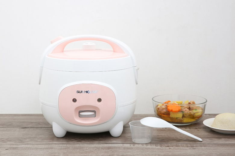 Nồi cơm điện 1,8L Sunhouse SHD8607W